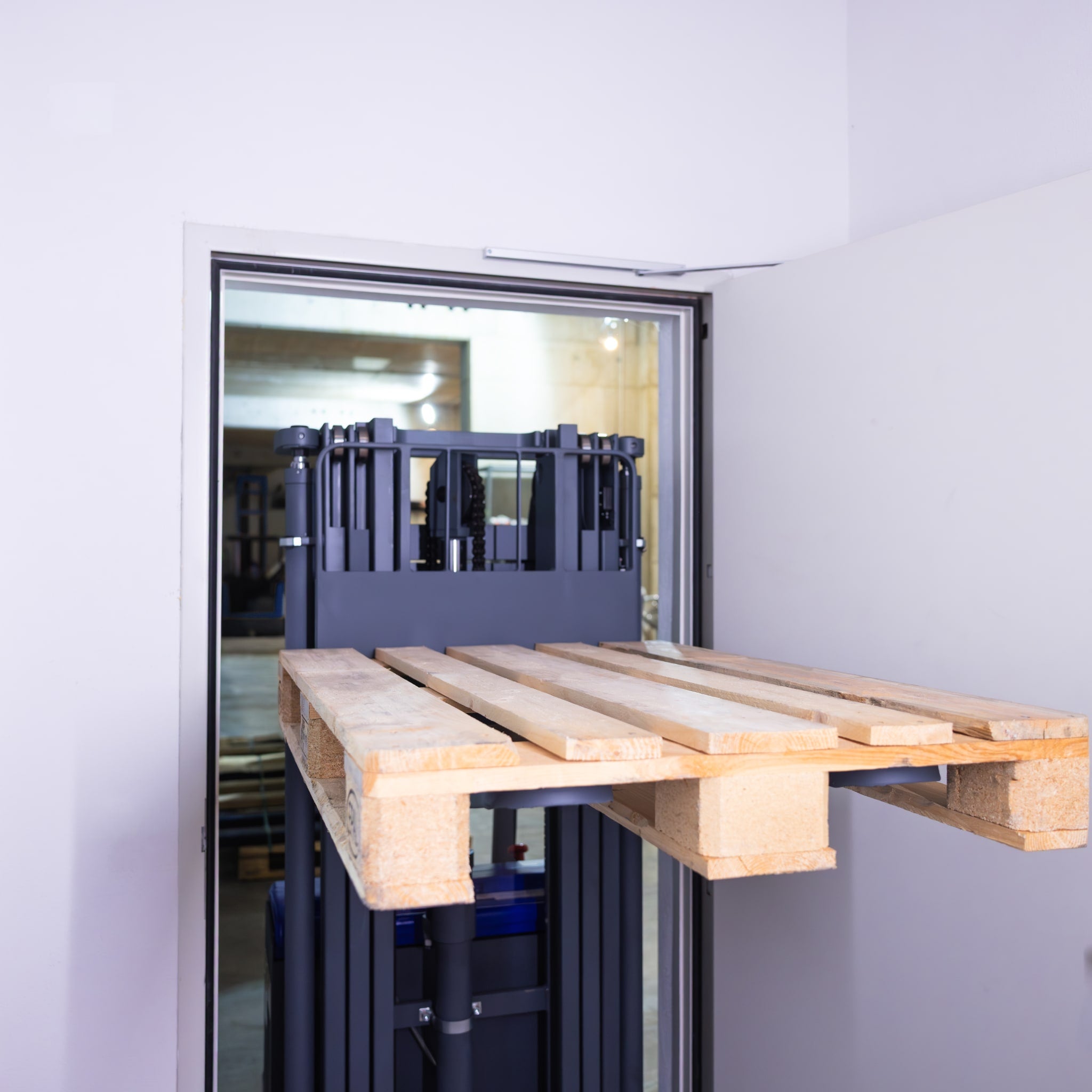 Electric Pedestrian Stacker ULTRA-S